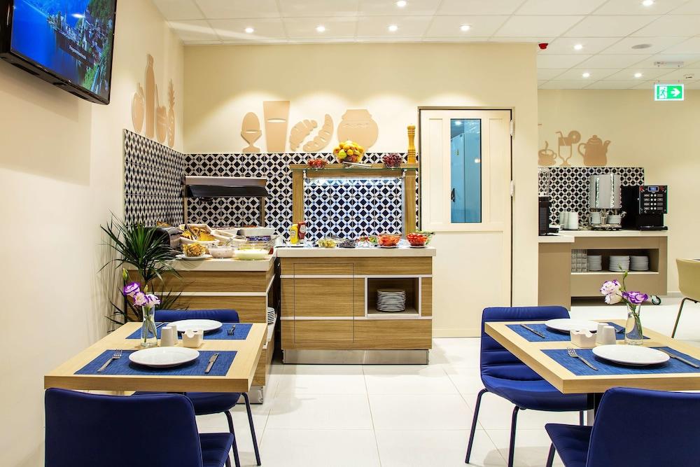 restaurant-cafeteria