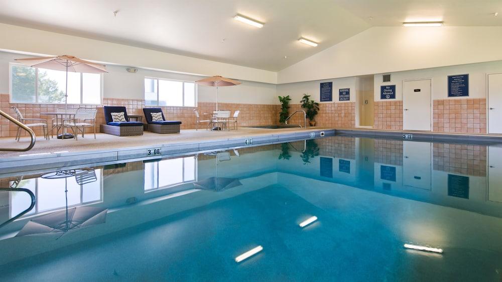 swimming pool spa