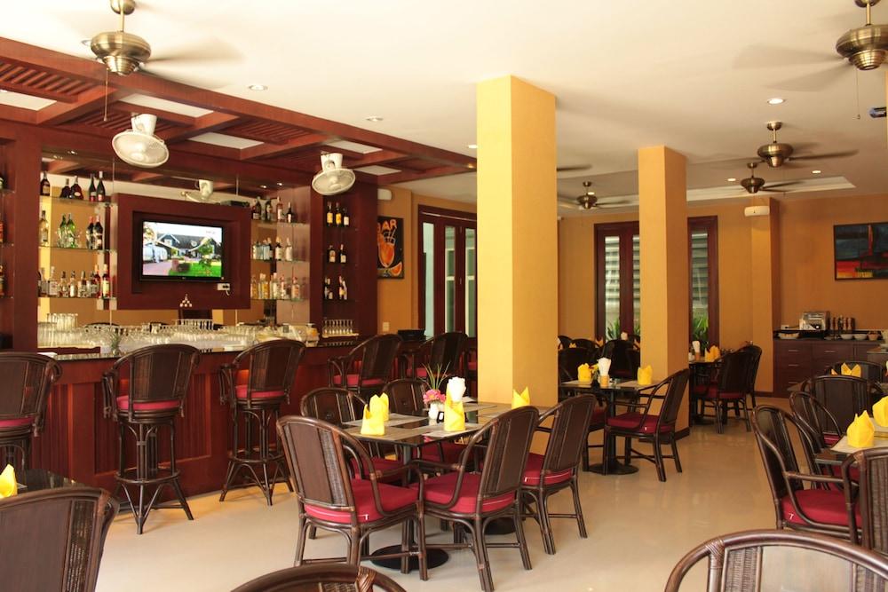 restaurant cafeteria