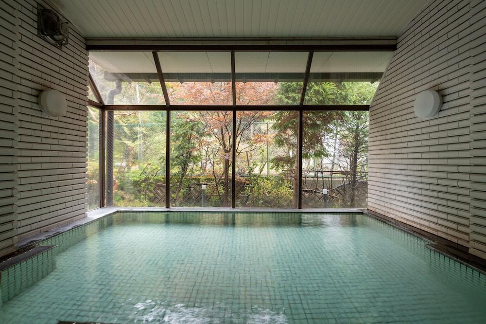 swimming pool spa