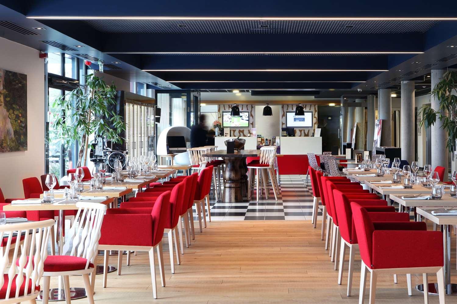 restaurant cafeteria