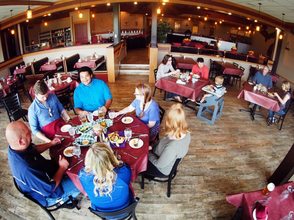 restaurant cafeteria