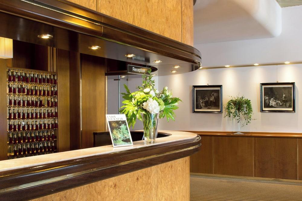 lobby