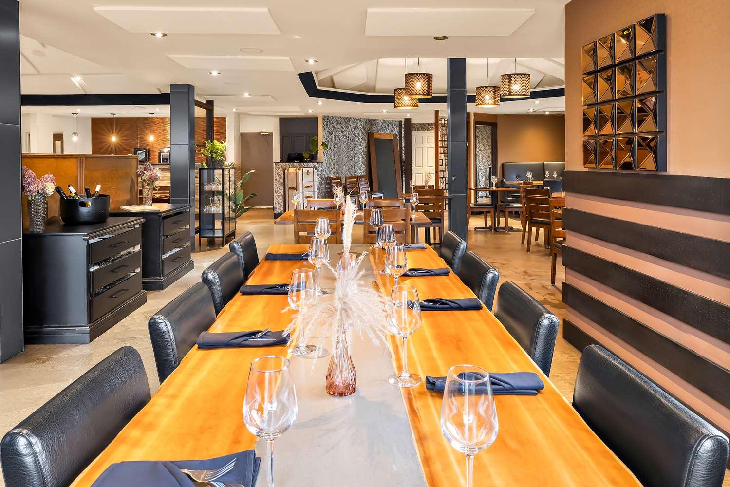 restaurant cafeteria