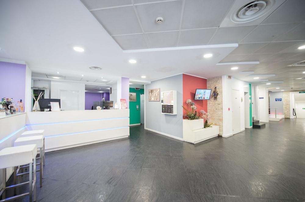 lobby