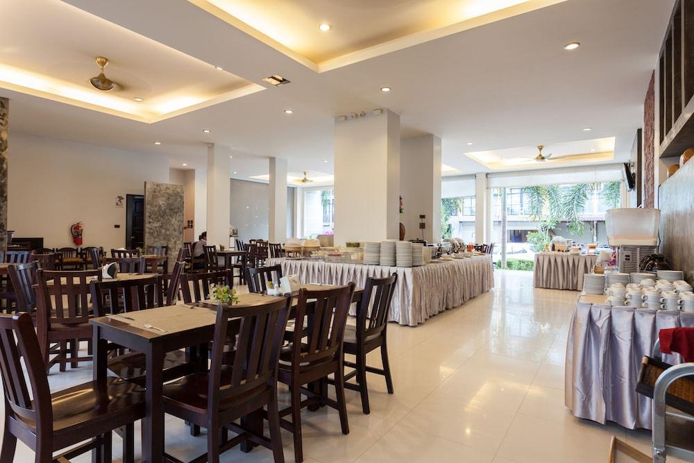 restaurant cafeteria