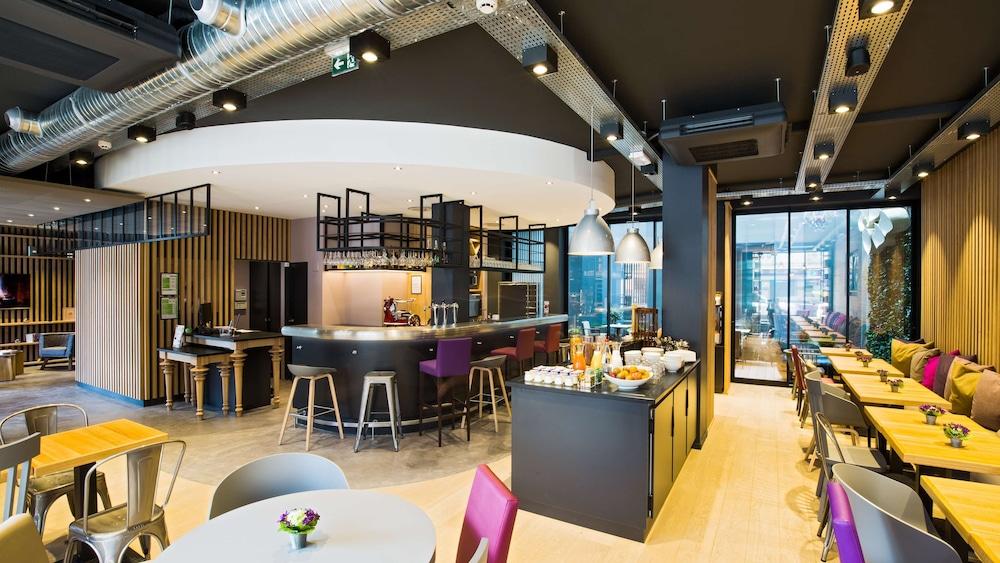 restaurant-cafeteria