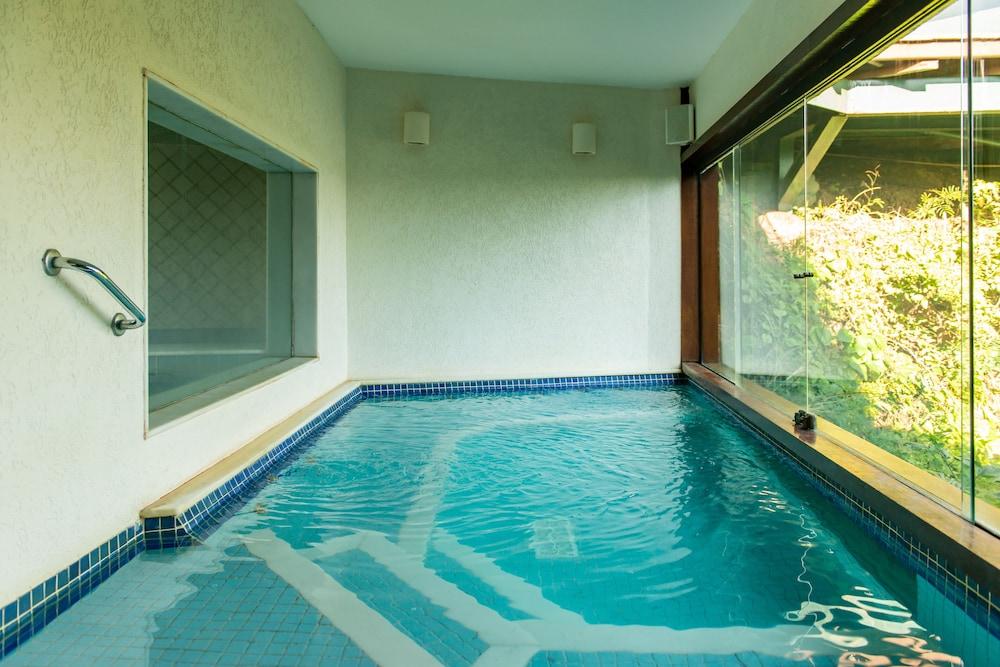 swimming pool spa