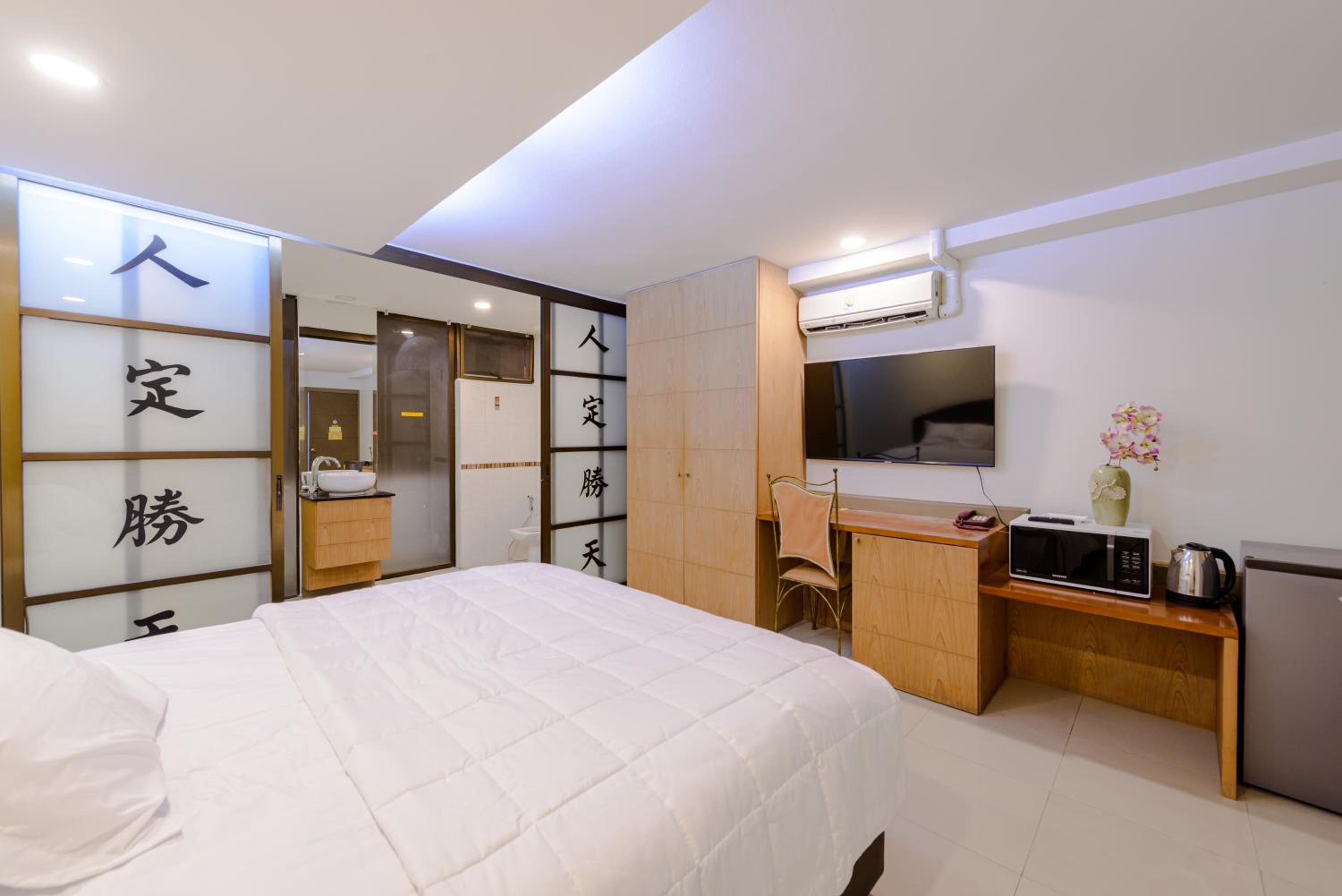 rooms
