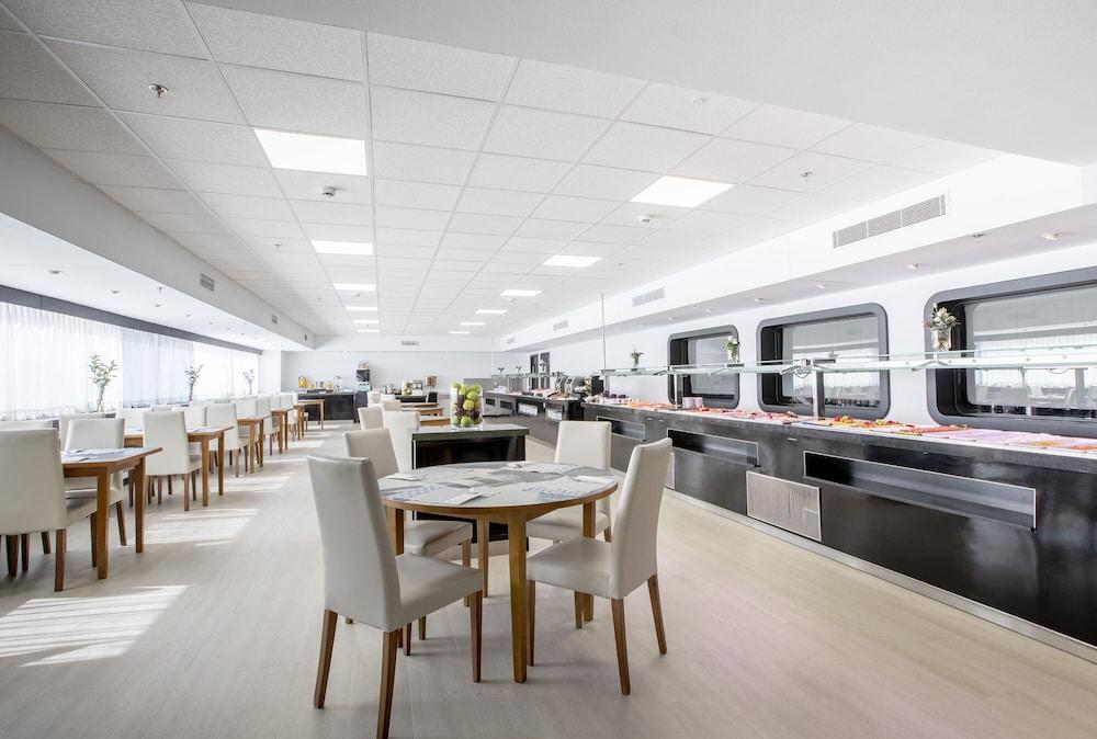 restaurant-cafeteria