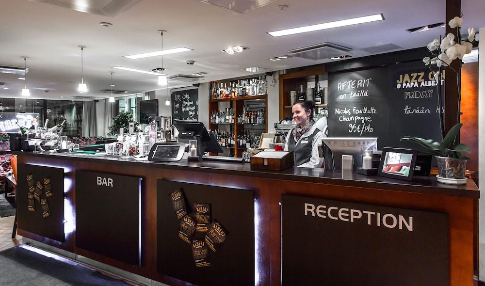 restaurant-cafeteria