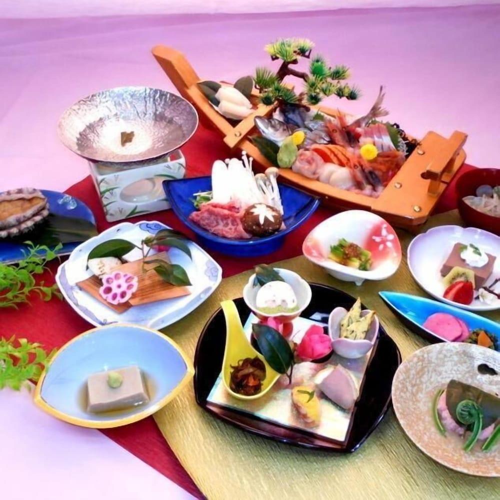 restaurant cafeteria