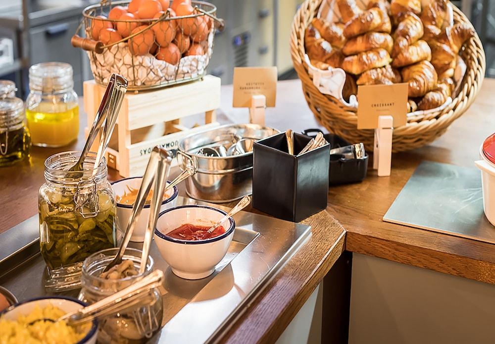 restaurant-cafeteria