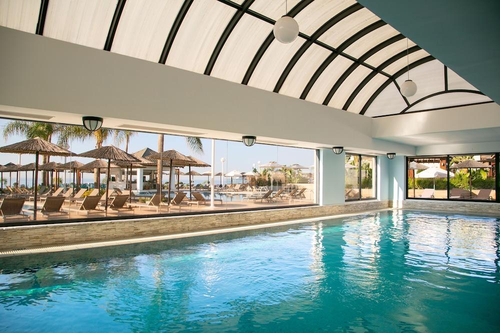 swimming pool spa