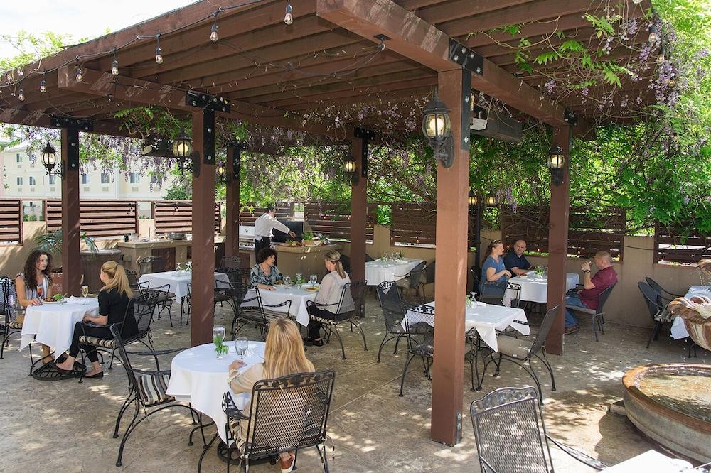 restaurant-cafeteria