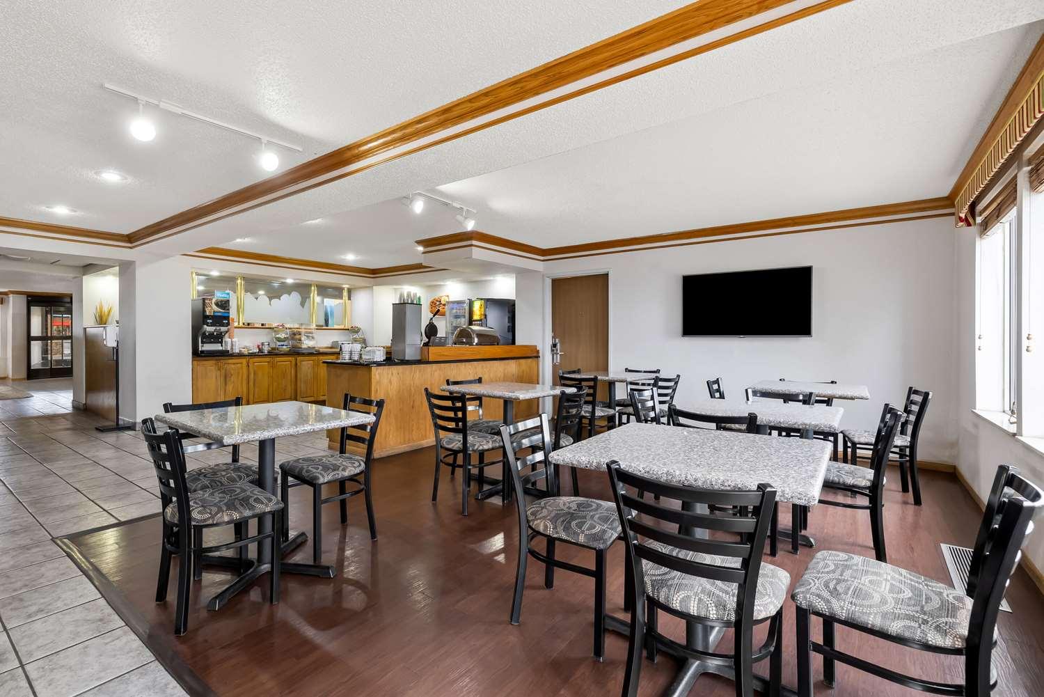 restaurant cafeteria