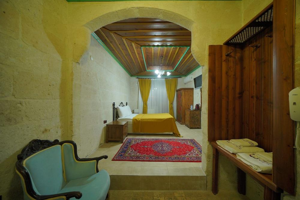 swimming pool spa