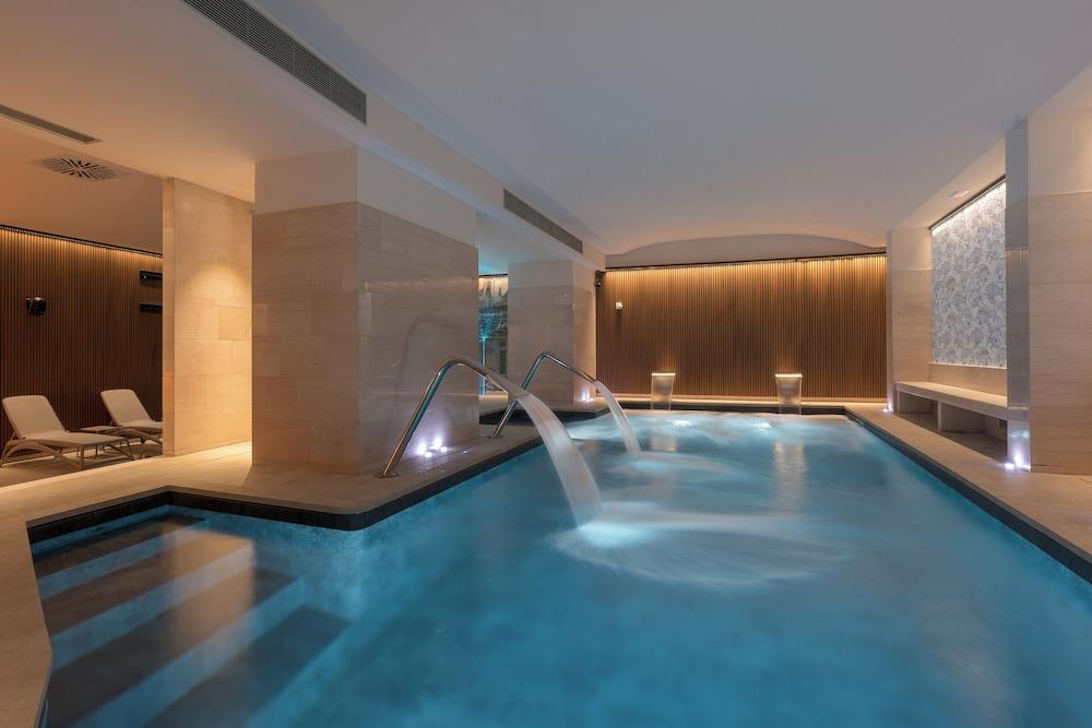swimming pool spa