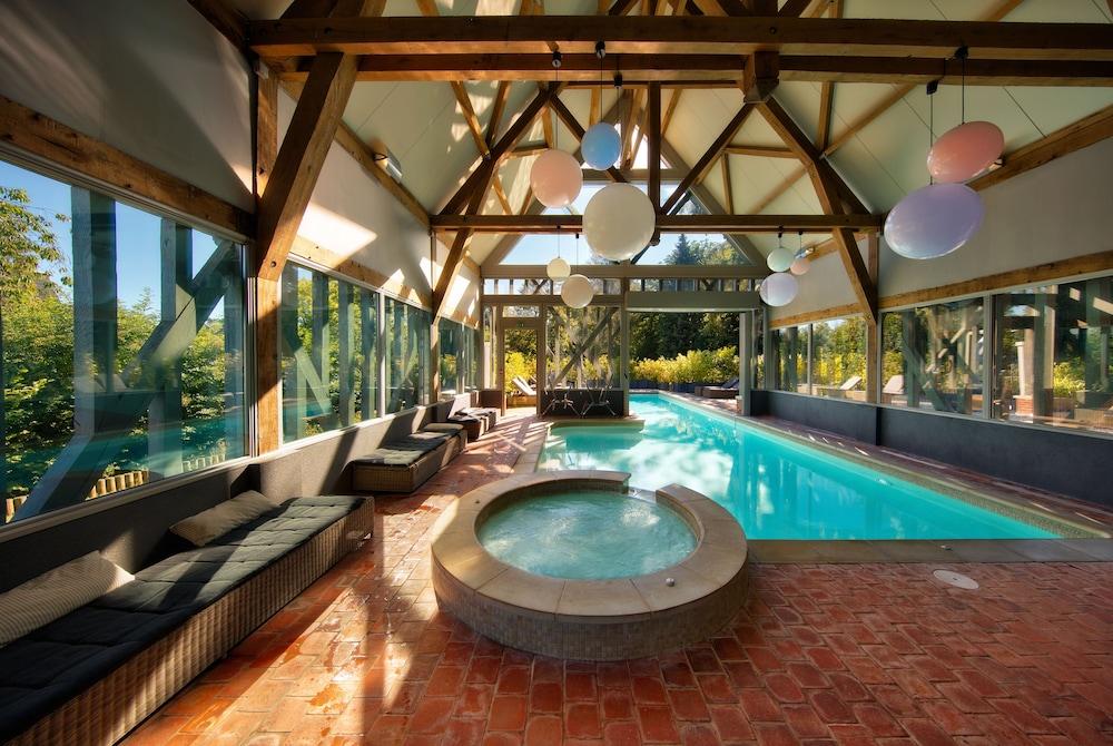 swimming pool spa