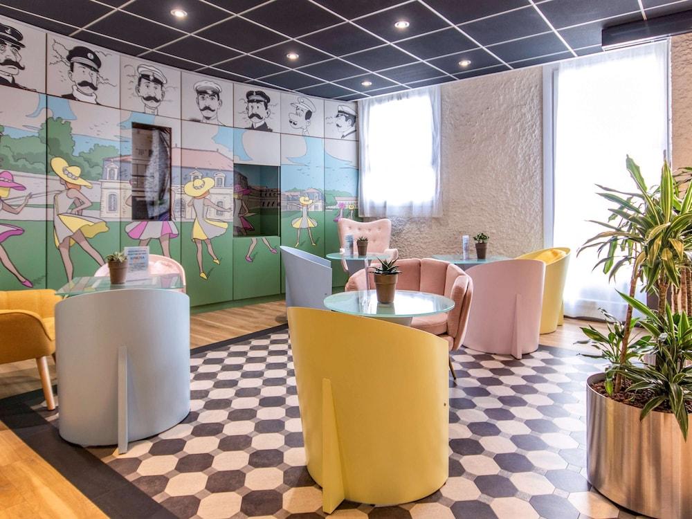 lounge