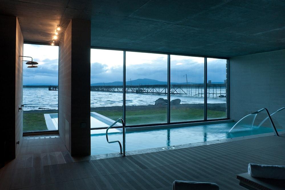 swimming pool spa