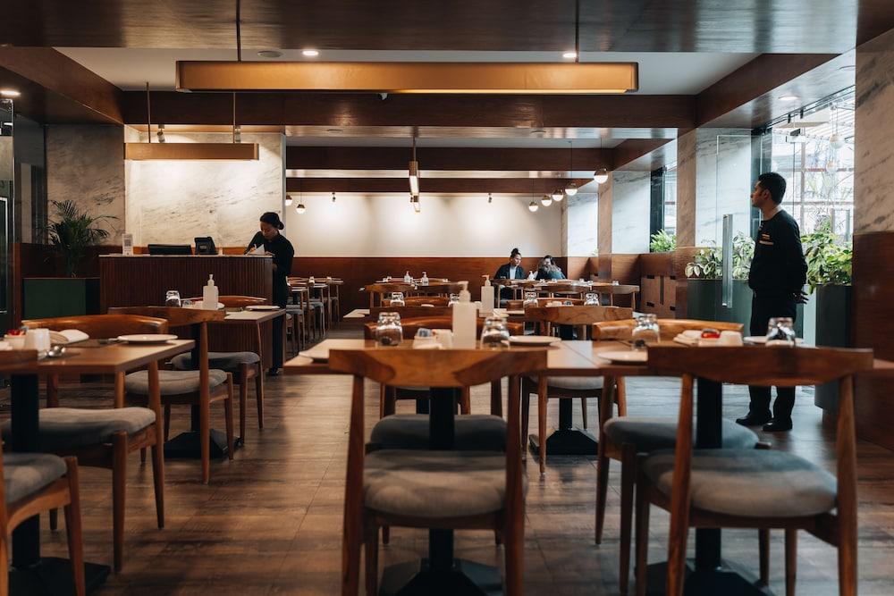 restaurant cafeteria