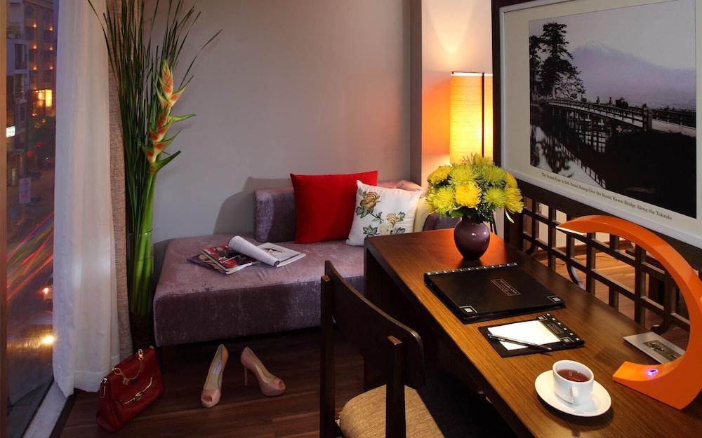 lounge