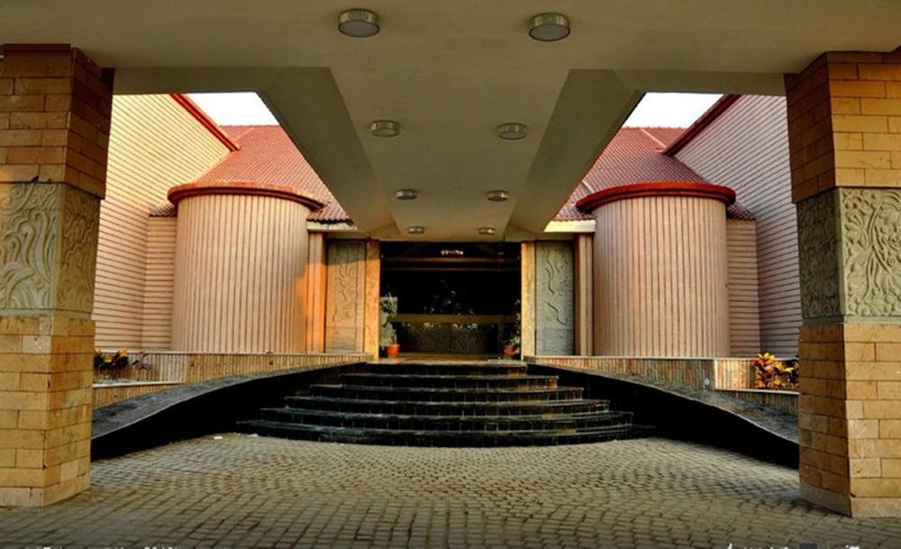 lobby