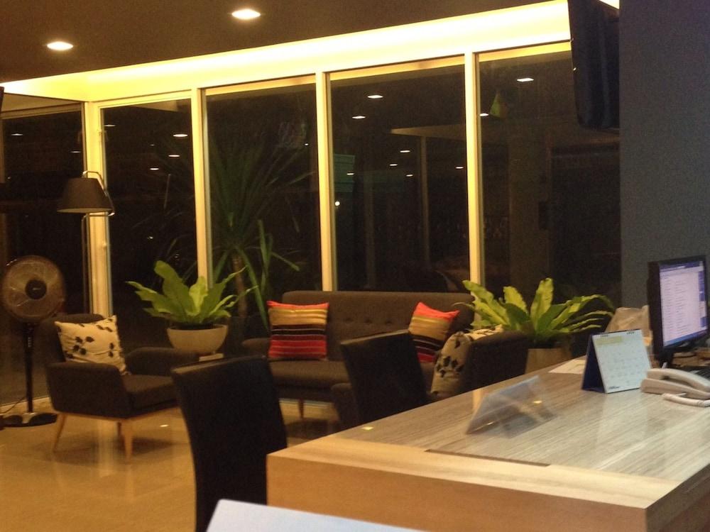 lounge