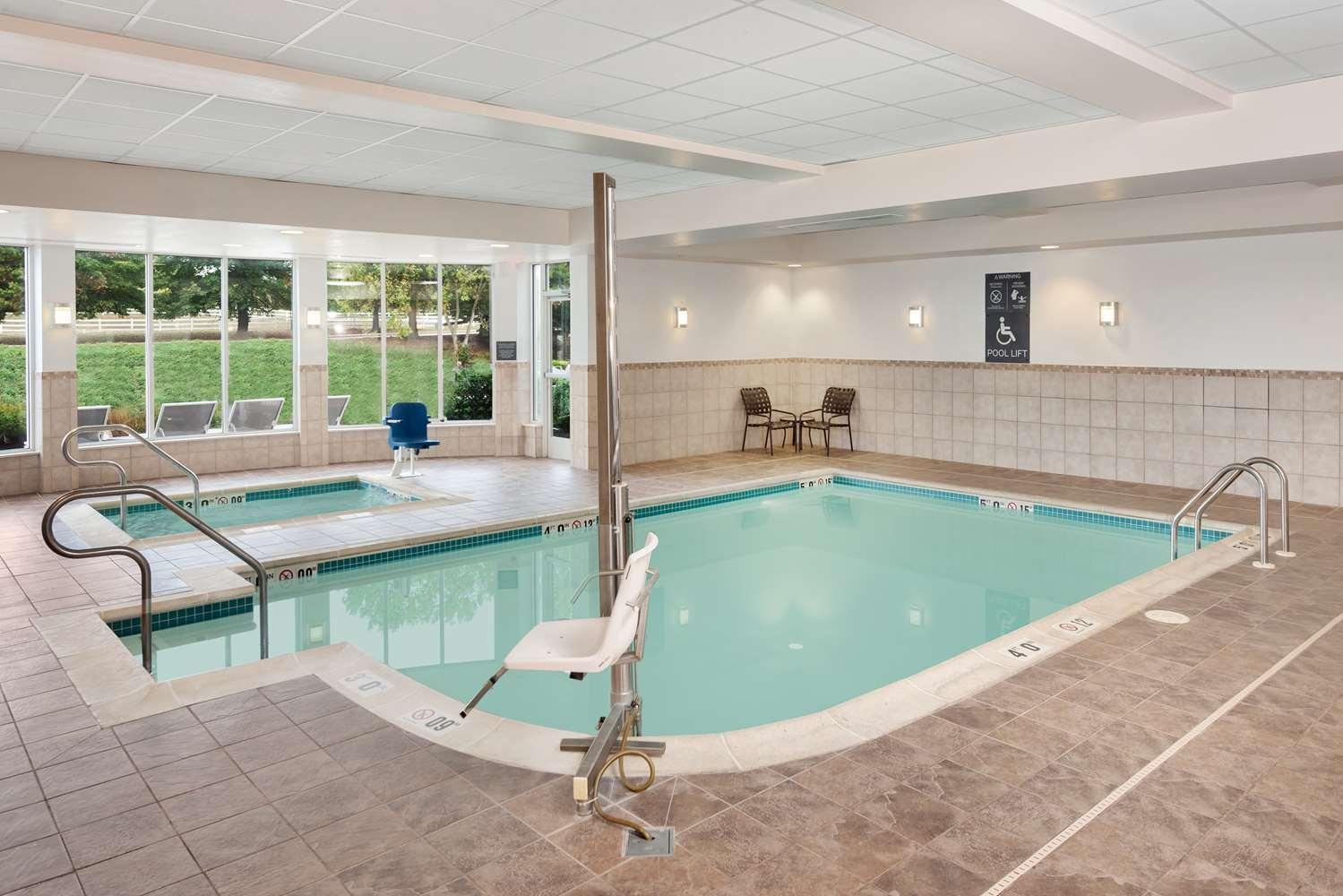 swimming pool spa