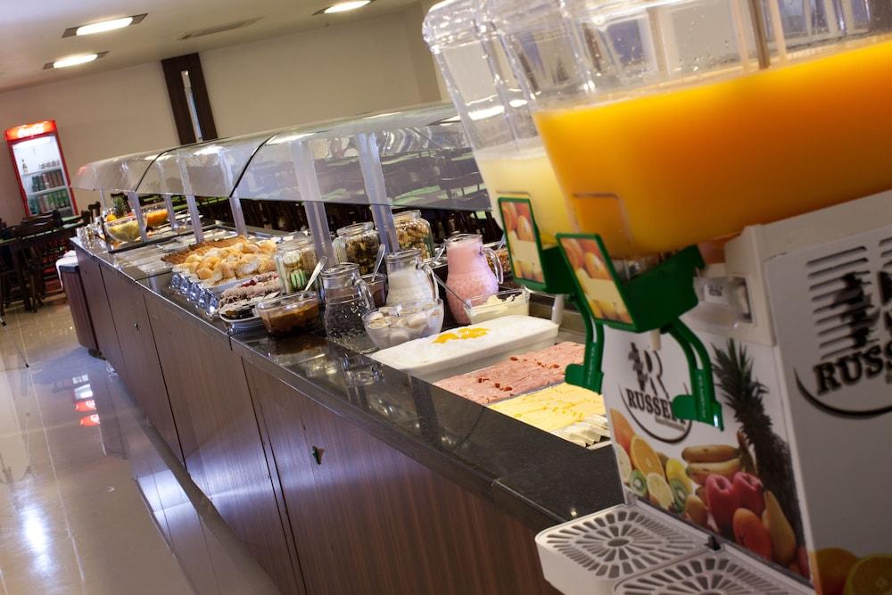restaurant-cafeteria