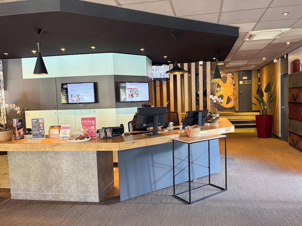 lobby