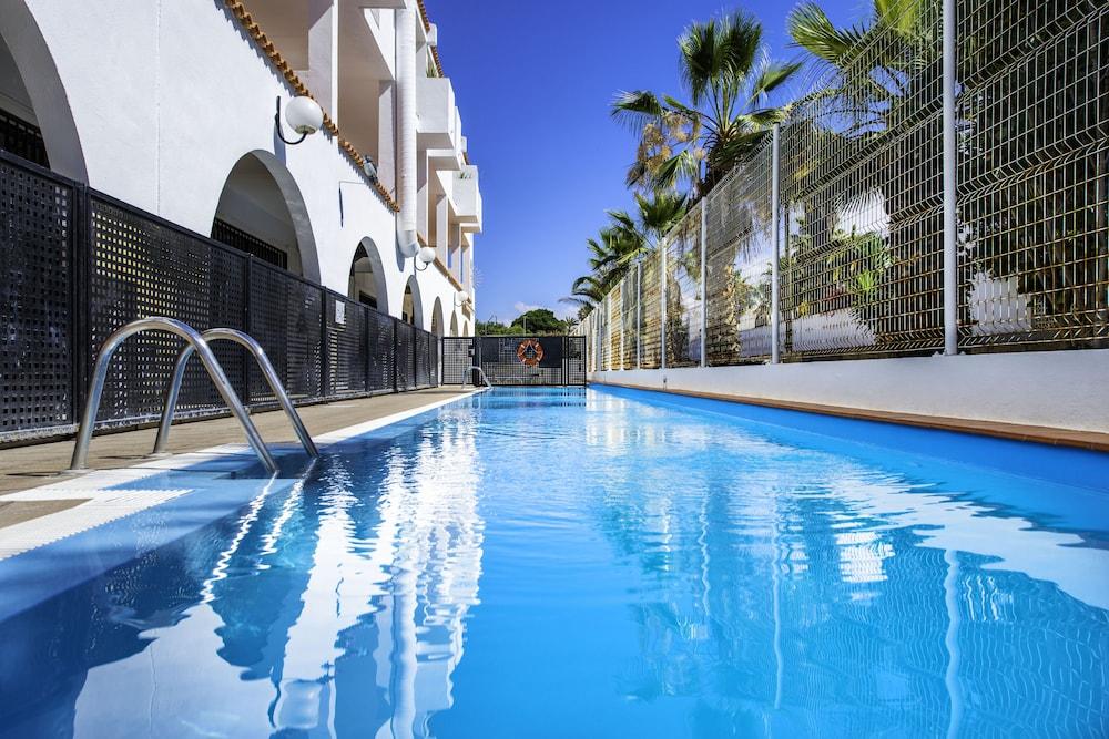 swimming pool spa