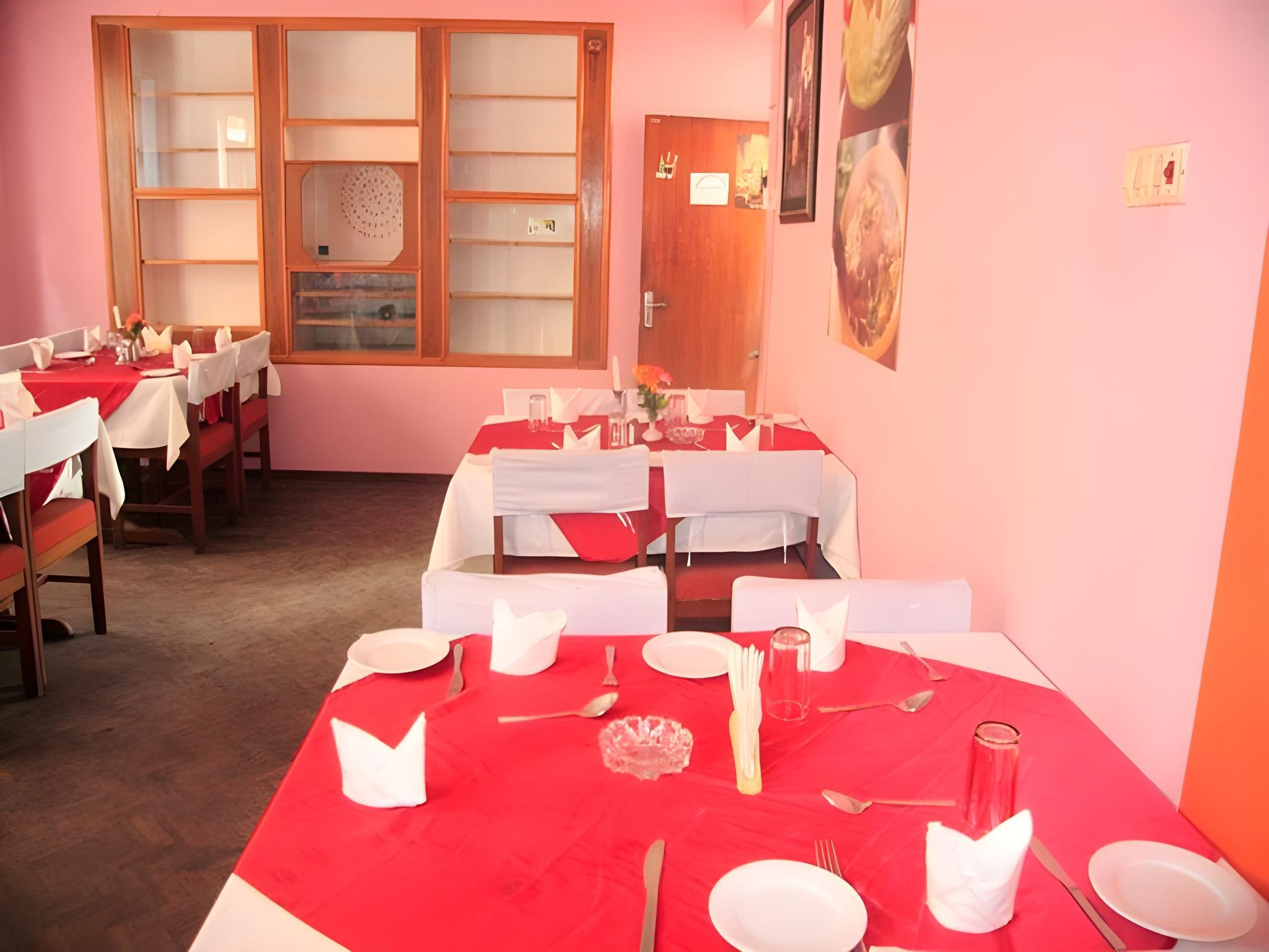 restaurant cafeteria