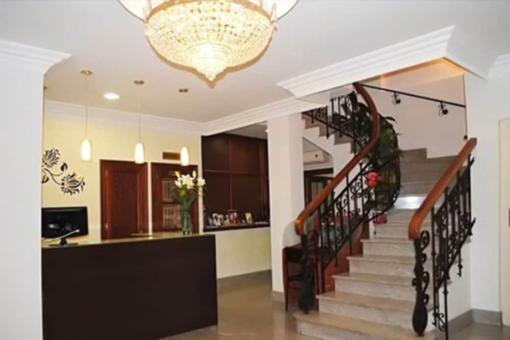 lobby