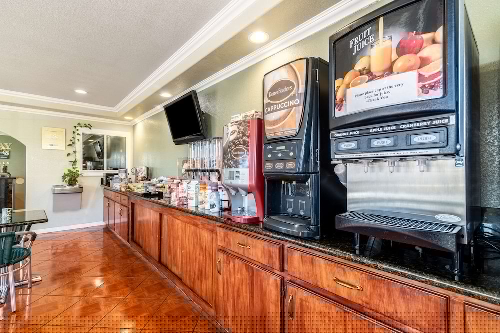 restaurant-cafeteria