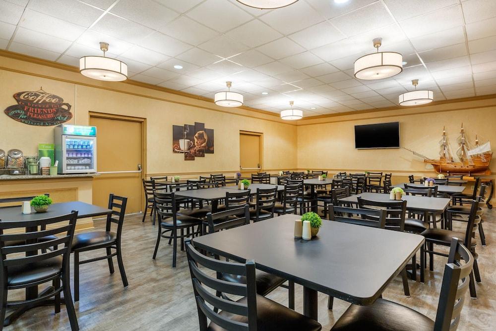 restaurant cafeteria