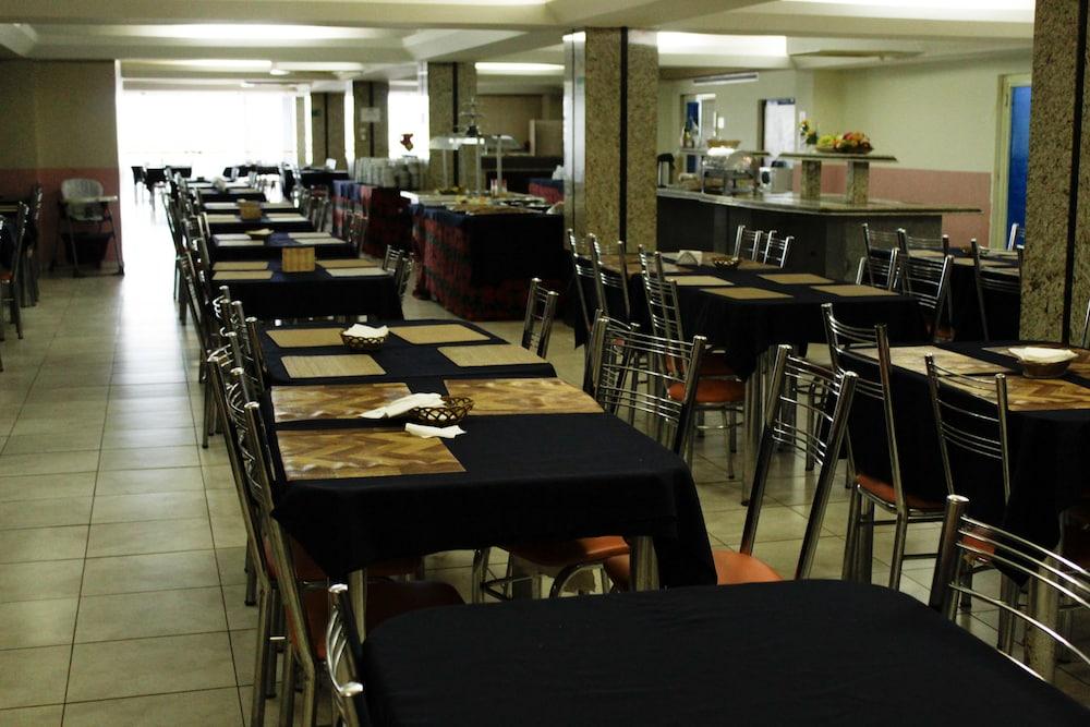 restaurant-cafeteria