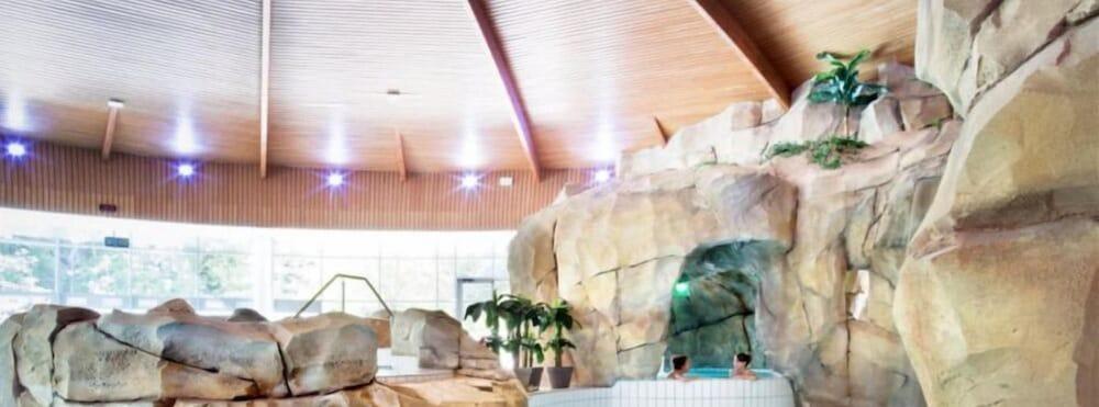 swimming pool spa