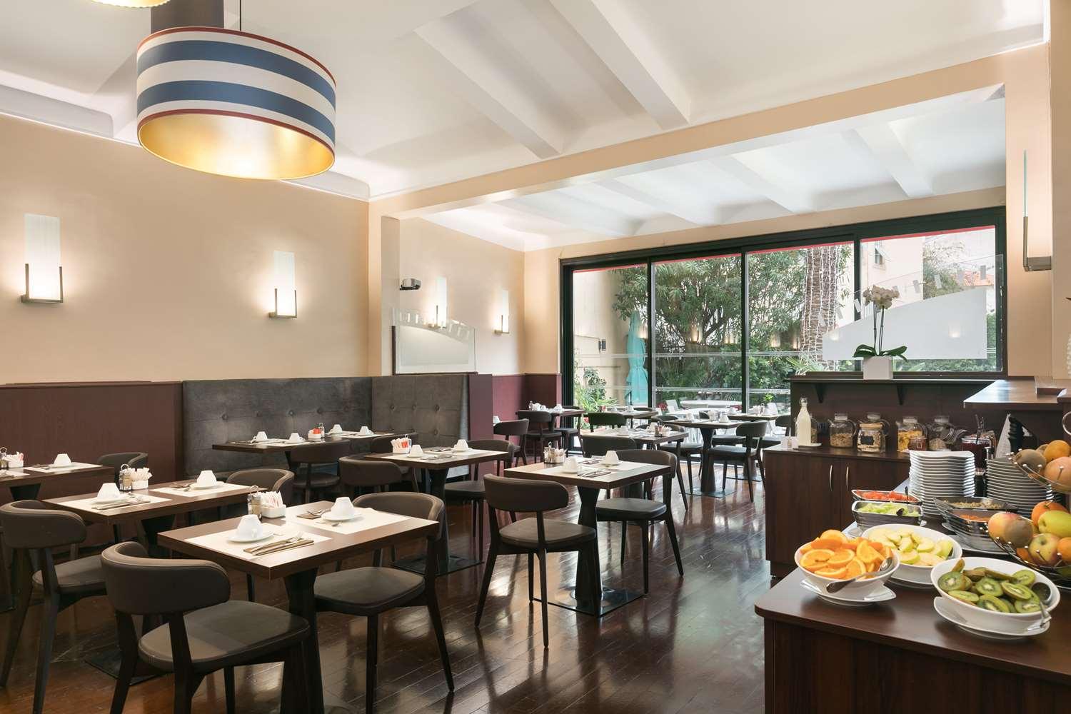 restaurant cafeteria