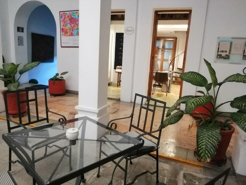 lounge