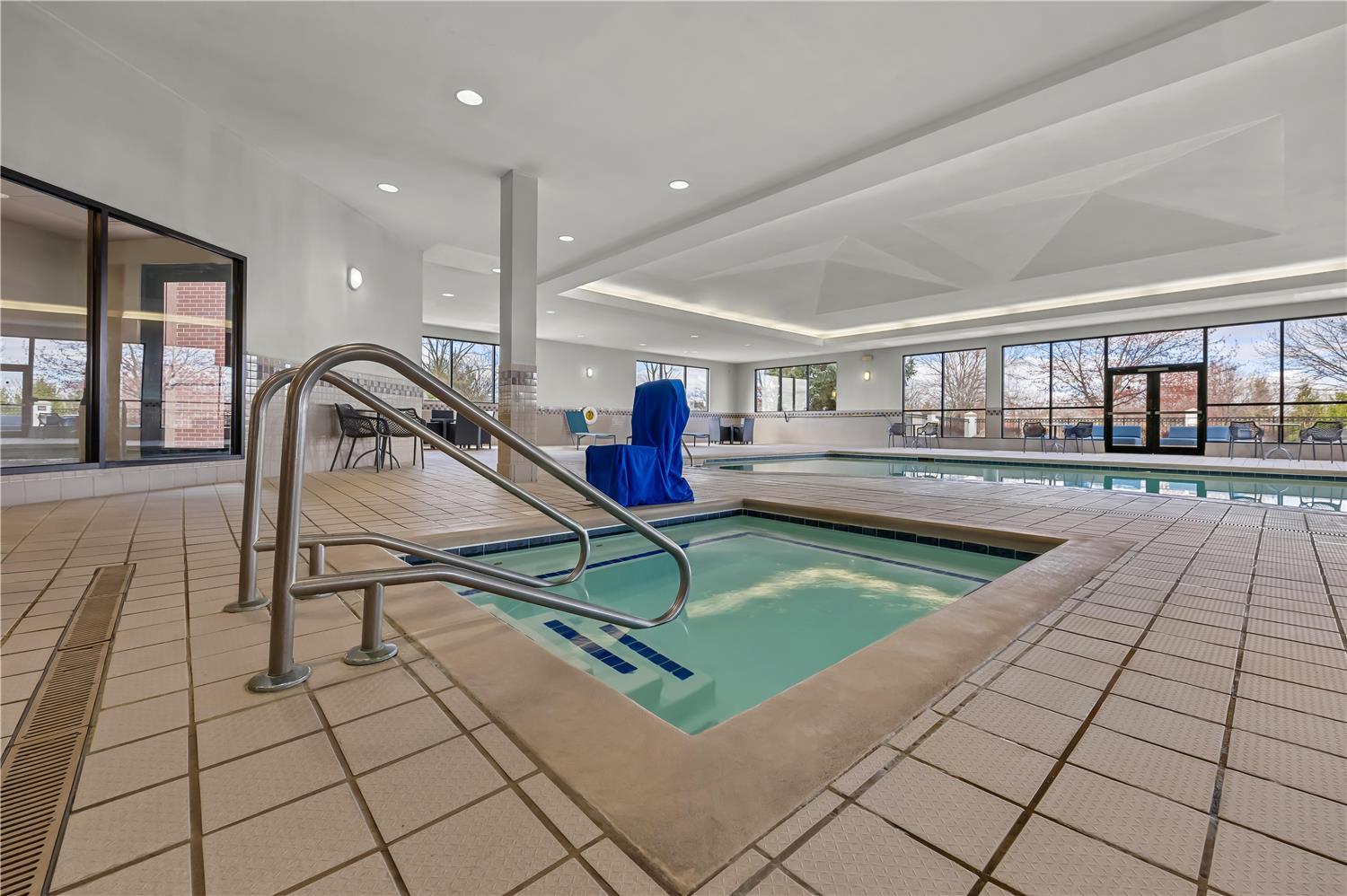 swimming pool spa