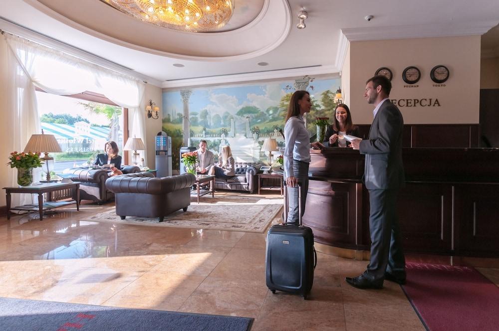 lobby