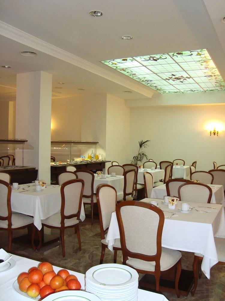 restaurant-cafeteria