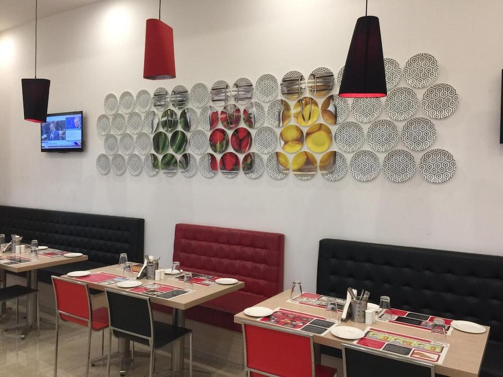 restaurant-cafeteria