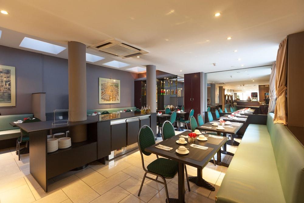 restaurant cafeteria