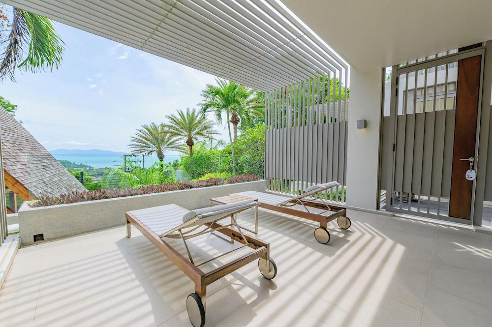 swimming pool spa