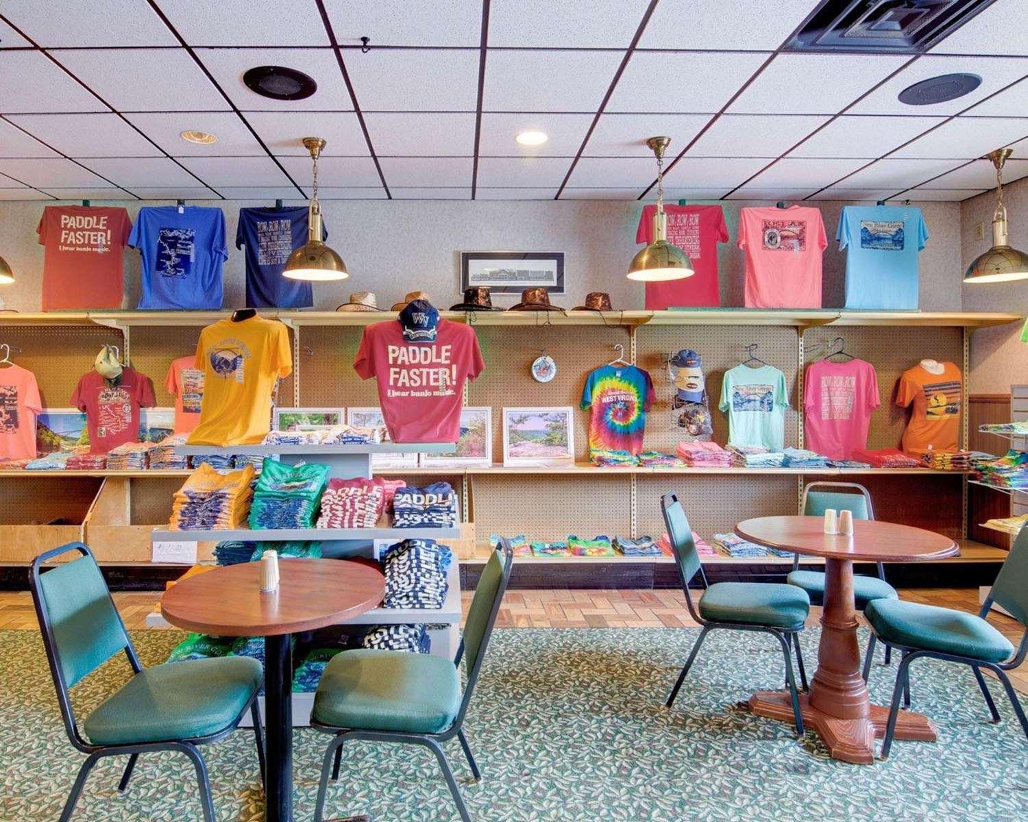 restaurant cafeteria