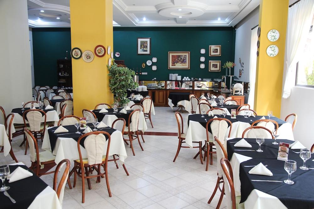 restaurant cafeteria