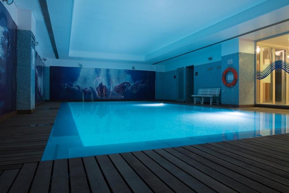 swimming pool spa